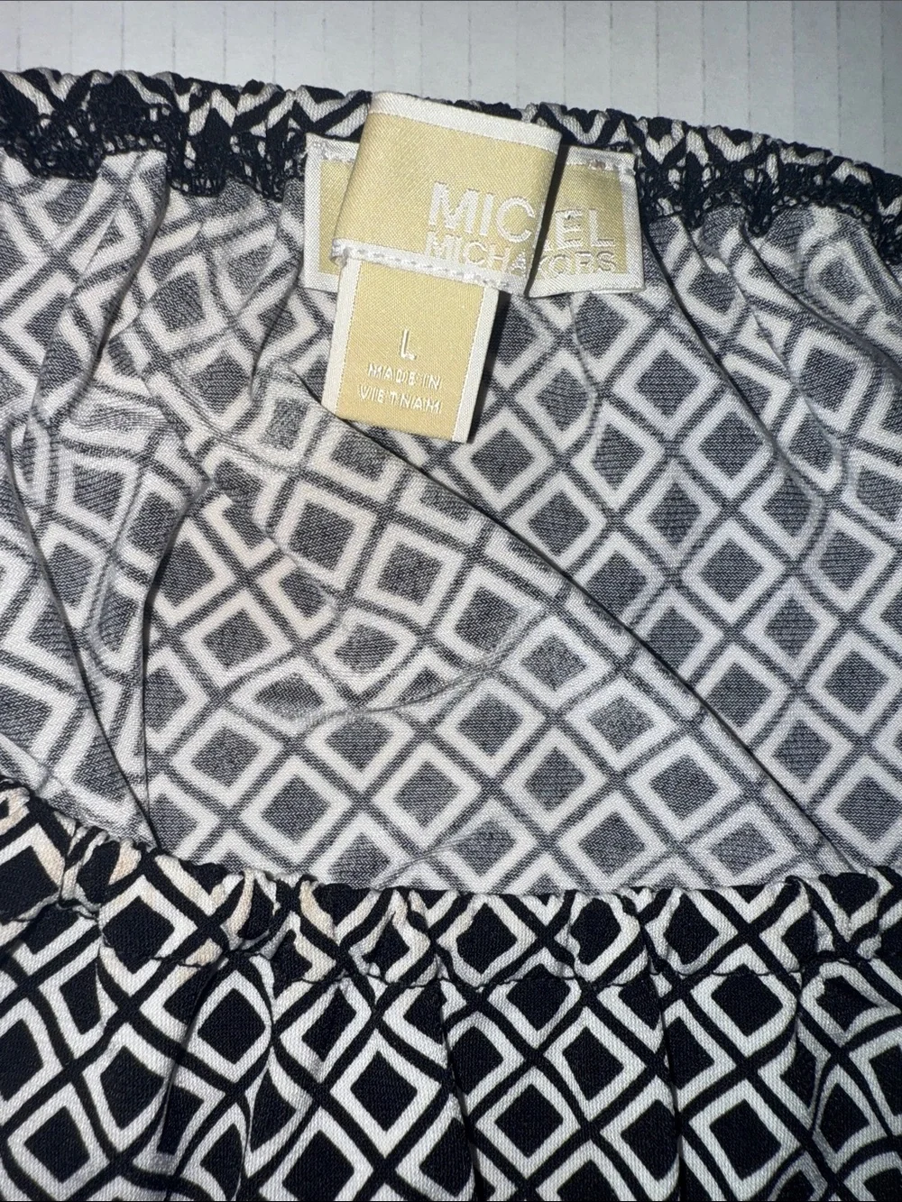 Michael Kors Women's Black & White Geometric stretch collar Long-Sleeve Top